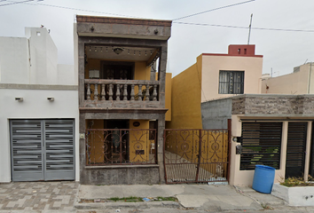 Casa en  Calle Olivos, Villa Florida Sector B, Vista Hermosa, Reynosa, Tamaulipas, México