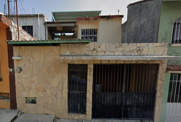 Casa en  Avenida Ojo De Tigre, Jardines Del Pedregal, Tuxtla Gutiérrez, Chiapas, México