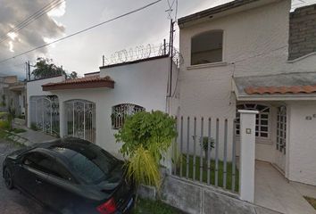 Casa en  Calle E, 15 De Mayo, Tepic, Nayarit, México