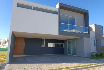 Casa en  Parque Tlaxcala, Boulevard De Los Volcanes Sur, Lomas De Angelópolis, Puebla, México