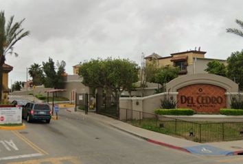 Casa en  Calle Del Laurel, Urbiquinta Del Cedro, Tijuana, B.c., México