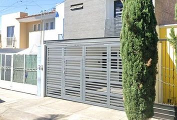 Casa en  Adalberto Navarro Sánchez, Los Arrayanes, Guadalajara, Jalisco, México