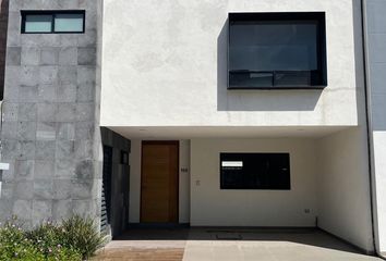 Casa en fraccionamiento en  Fraccionamiento Monte Olivo, Diagonal Rancho San Isidro, Santiago Momoxpan, Cholula De Rivadavia, Puebla, México