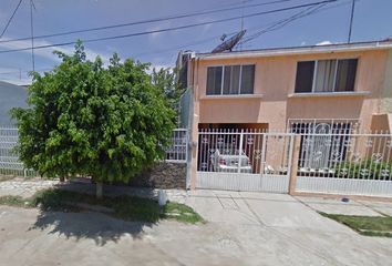 Casa en  Ciudad De Los Olivos, Irapuato, Guanajuato, México