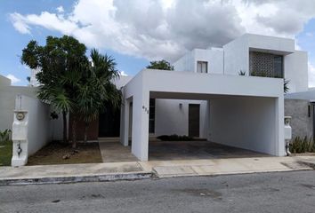 Casa en  Calle 13h, Gran Santa Fé, Mérida, Yucatán, 97314, Mex