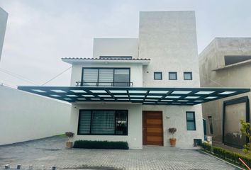 Casa en condominio en  Calle Árbol De La Vida, Llano Grande, San Salvador Tizatlalli, Metepec, México, 52148, Mex