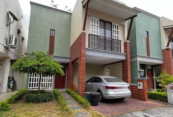 Casa en  Urbanización Bali, Daule, Ecuador