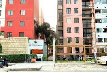 Departamento en  Av. Tomás Valle 1250, Los Olivos, Perú