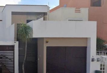 Casa en  Calle Cataluña 5, Sm 41, Cancún, Quintana Roo, México