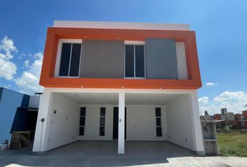 Casa en  Calle Plantago, San Juan Del Río, Querétaro, 76804, Mex