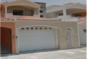 Casa en  C. Tabachín 323, Alameda, 82123 Mazatlán, Sinaloa, México