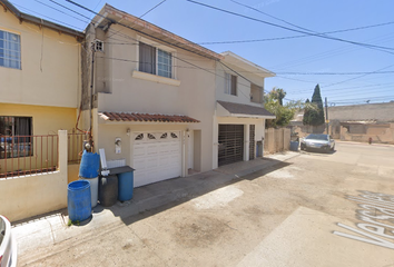 Casa en  Versalles, Villa Del Real 1ra Sección, Ensenada, Baja California, México