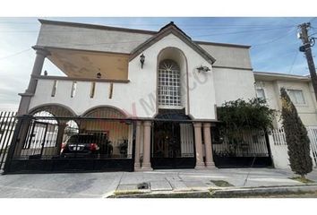 Casa en fraccionamiento en  Nogales De Las Torres, Juárez, Chihuahua