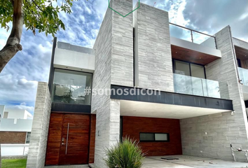 Casa en  Lomas De Angelópolis, San Bernardino Tlaxcalancingo, Puebla, México