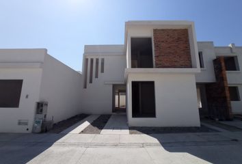 Casa en fraccionamiento en  Espíritu Santo, San Juan Del Río, San Juan Del Río, Querétaro