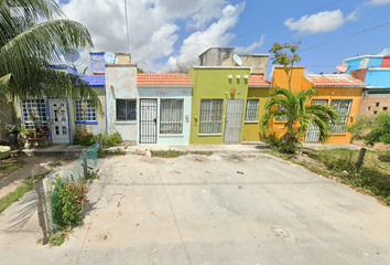 Casa en  C. Sexta Priv. La Higuera 14, 77516 Cancún, Q.r., México