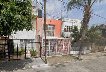 Casa en  C. Samuel Ramos 1723, Independencia, 44379 Guadalajara, Jalisco, México