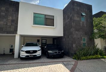 Casa en fraccionamiento en  Calz. Circunvalacion Ote. 811, Parque Metropolitano, 45010 Zapopan, Jal., México