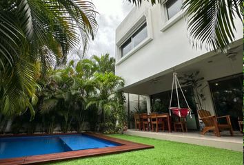 Casa en fraccionamiento en  Residencial Cumbres, Cancún