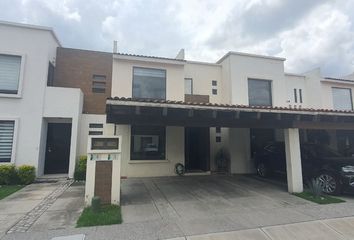 Casa en fraccionamiento en  Avenida 5 De Mayo 2213, De Santiago Mixquitla, Cholula De Rivadavia, San Pedro Cholula, Puebla, 72760, Mex