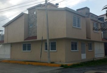 Casa en  Ocho Cedros, Toluca