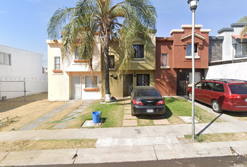 Casa en  Paseos De Santiago, Coyula, Jalisco, México