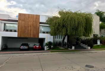 Casa en  La Vista Country Club, Vía Atlixcáyotl, Sta María Tonanzintla, San Andrés Cholula, Puebla, México