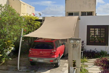 Casa en  Av. Timón 93, Joaquín Zetina Gasca, 77580 Puerto Morelos, Quintana Roo, México