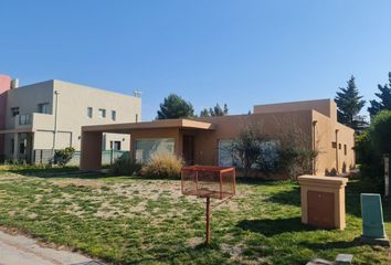 Casa en  Barrio Privado Bosque Alto, Bahía Blanca, Provincia De Buenos Aires, Argentina