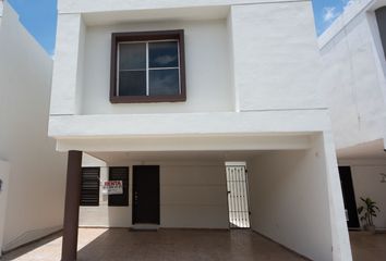 Casa en  Privada Los Cedros 226, Ciudad Apodaca, Apodaca, Nuevo León, 66633, Mex