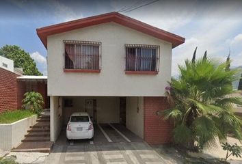 Casa en  Marco Tulio Cicerón 666, Contry La Silla 1er Sector, Guadalupe, Nuevo León, México