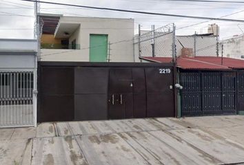 Casa en  Av Rosario Castellanos 2219, Jardines De La Cruz, 44950 Guadalajara, Jal., México