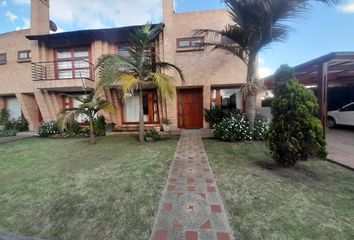 Casa en  Condominio Rincón De Los Nogales 2, Conjunto Campestre Los Nogales Ii, Chía, Cundinamarca, Colombia