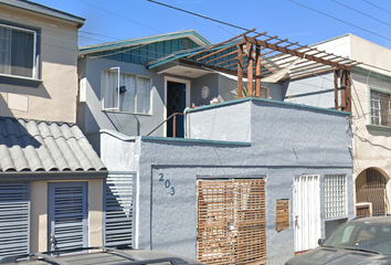 Casa en  Psicólogos 203, Universidadotay, 22427 Tijuana, B.c., México