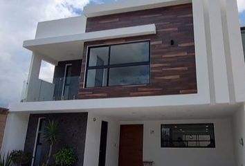 Casa en  Parque Nayarit, Boulevard De Los Volcanes Sur, Puebla De Zaragoza, Puebla, México