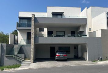 Casa en  Carolco Club Residencial, Avenida Acueducto, Carolco Residencial, Monterrey, Nuevo León, México