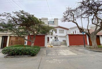 Casa en  Santiago De Surco, Lima