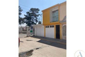 Casa en  Bosques De Roble, El Bosque, 54984 Santiago Teyahualco, Méx., México