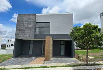 Casa en  Parque Madrid, Lomas De Angelópolis, Puebla, México