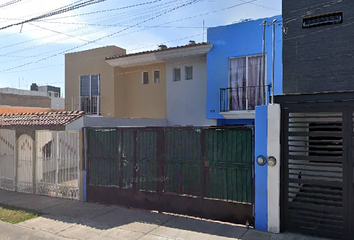 Casa en  Adalberto Navarro Sánchez 1061, Los Arrayanes, 44766 Guadalajara, Jal., México