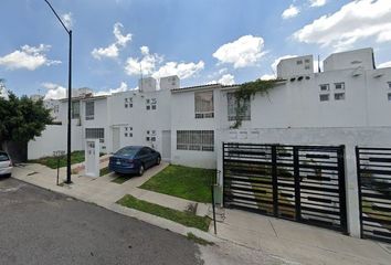 Casa en  Calle Coros, Candiles, Querétaro, México