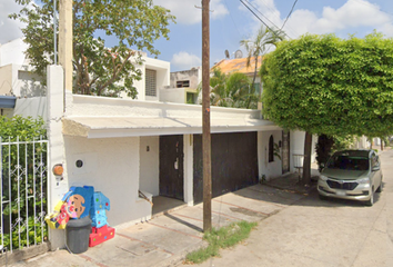 Casa en  L. Silverio 3053-3003, Lomas Del Boulevard, 80110 Culiacán Rosales, Sin., México