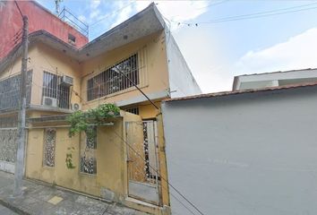 Casa en  Cristóbal Colón, Lago Ilusiones, Villahermosa, Tabasco, México