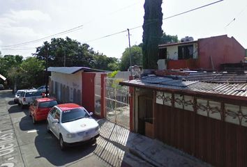 Casa en  Calle De Las Flores 32, El Vergel, Uruapan, Michoacán, México