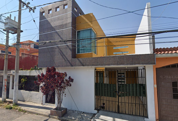 Casa en  Tabachines 208, Mz 030, Villa De Las Flores, 55710 San Francisco Coacalco, Méx., México