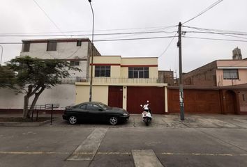 Casa en  Calle Nicanor Arteaga 409, Lima, Perú