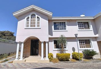 Casa en  Av. Galaxias 21, Quito, Ecuador