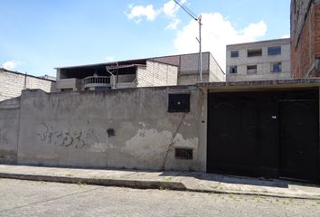 Casa en  Mc8v+4g2, Misael Acosta, Quito 170126, Ecuador