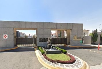 Casa en fraccionamiento en  Coaxustenco, Metepec