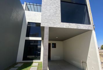 Casa en fraccionamiento en  San Lorenzo Tepaltitlán, Estado De México, México